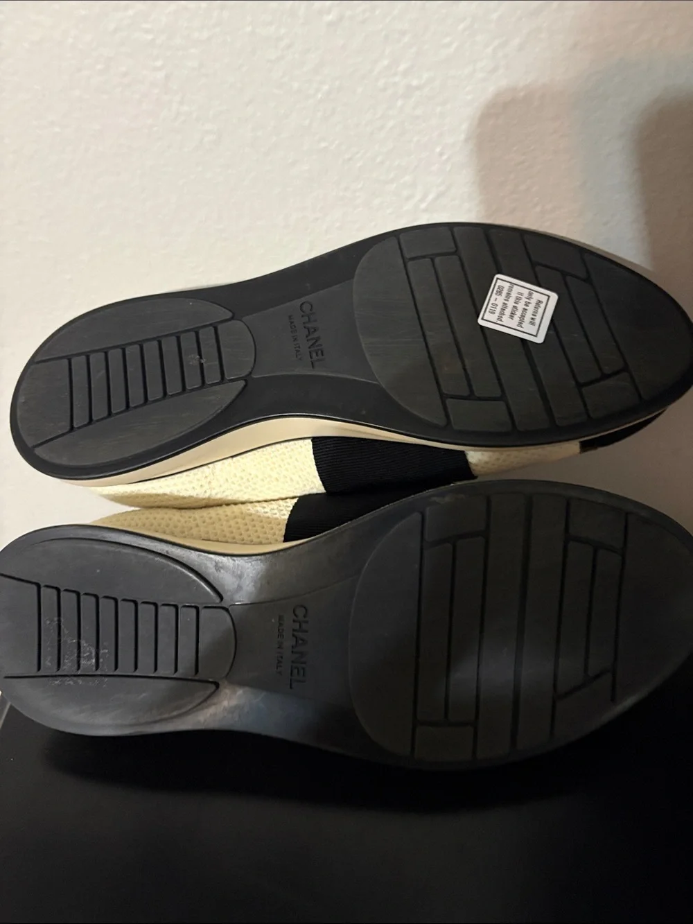 CHANEL Cream Knit Slip-On Sneakers with Black Camellia sz39.5